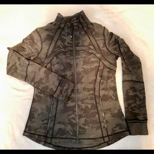 Lululemon Define Jacket - size 14, Camo